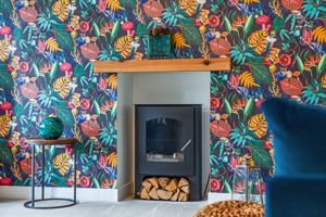 Lounge- click for photo gallery